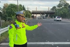 Penampakan Gerbang Tol...