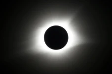 Deretan Mitos Gerhana...