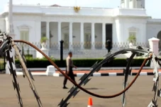 Jokowi Gelar Open House...