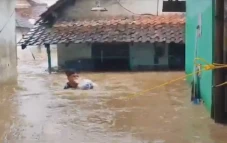 Banjir Pasuruan Renggut...