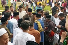 Ganjar Langsung Diserbu...