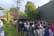 Open House Hari Pertama...