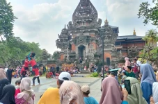 TMII Diserbu 18 Ribu...