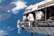 Astronot Buktikan Keajaiban...