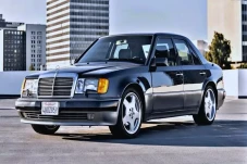 10 Mobil Mercedes-Benz...