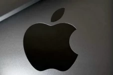 Pengguna iPhone di 92...