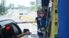 Saldo E-Toll Tak Cukup,...