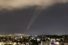 KBRI Teheran Siapkan...