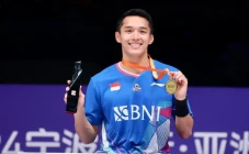 Bungkam Li Shi Feng...