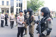 Polda Jambi Kirim 100...