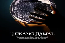 Tukang Ramal dan Ramalannya,...