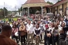 Bupati Manggarai Pecat...