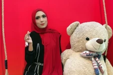 Neng Rara, Kisah Sukses...