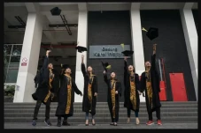 Hanya Tunggu Sebulan...