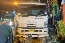 Bikin Jantungan, Truk...