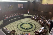 MK Terima 33 Amicus...