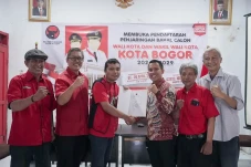 Sendi Fardiansyah Ambil...
