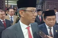 Pejabat Dishub DKI Buang...