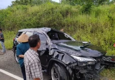 Fortuner Terbalik setelah...