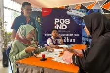Pos Indonesia Salurkan...