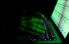 FBI: Hacker China Bidik...