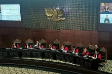 MK: Gus Miftah Bagi-bagi...