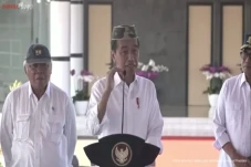 Jokowi Resmikan Bandara...