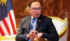 Najib Razak Jalani Tahanan...