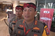 Cabuli Putri Tiri, Oknum...