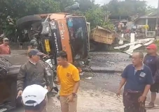 Kecelakaan Beruntun...