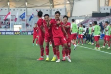 Tak Puas Antar Indonesia...