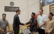 Kisah WNA Inggris Jadi...