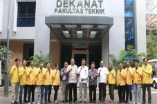 10 Universitas dengan...