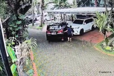 Rekaman CCTV Detik-detik...