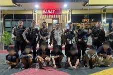 12 Remaja Diamankan,...