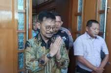 Respons SYL Ditanya...