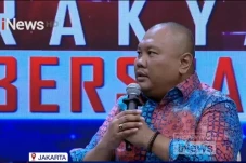 Hendri Satrio Berdoa...