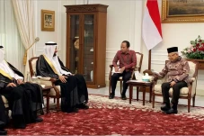 Bertemu Menteri Haji...