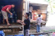 Ratusan Warga Korban...