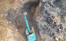 2 Penambang Batubara...
