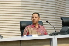 Hari ini Dewan Pengawas...