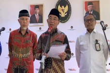 Menko PMK: Gunung Ruang...