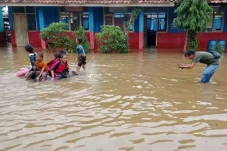 Di Hari Pendidikan Nasional,...