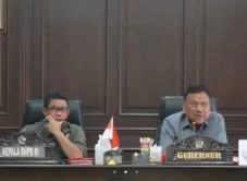 Warga 2 Desa di Kaki...