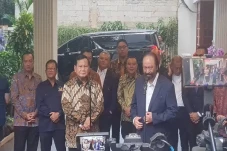 Surya Paloh Sungkan...