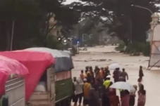 Banjir Bandang Terjang...