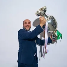Biodata Antonio Gagliardi...