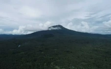 Gunung Ibu di Maluku...