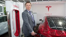 Tesla Gandeng Baidu...