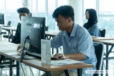 Dengan Infus di Tangan,...